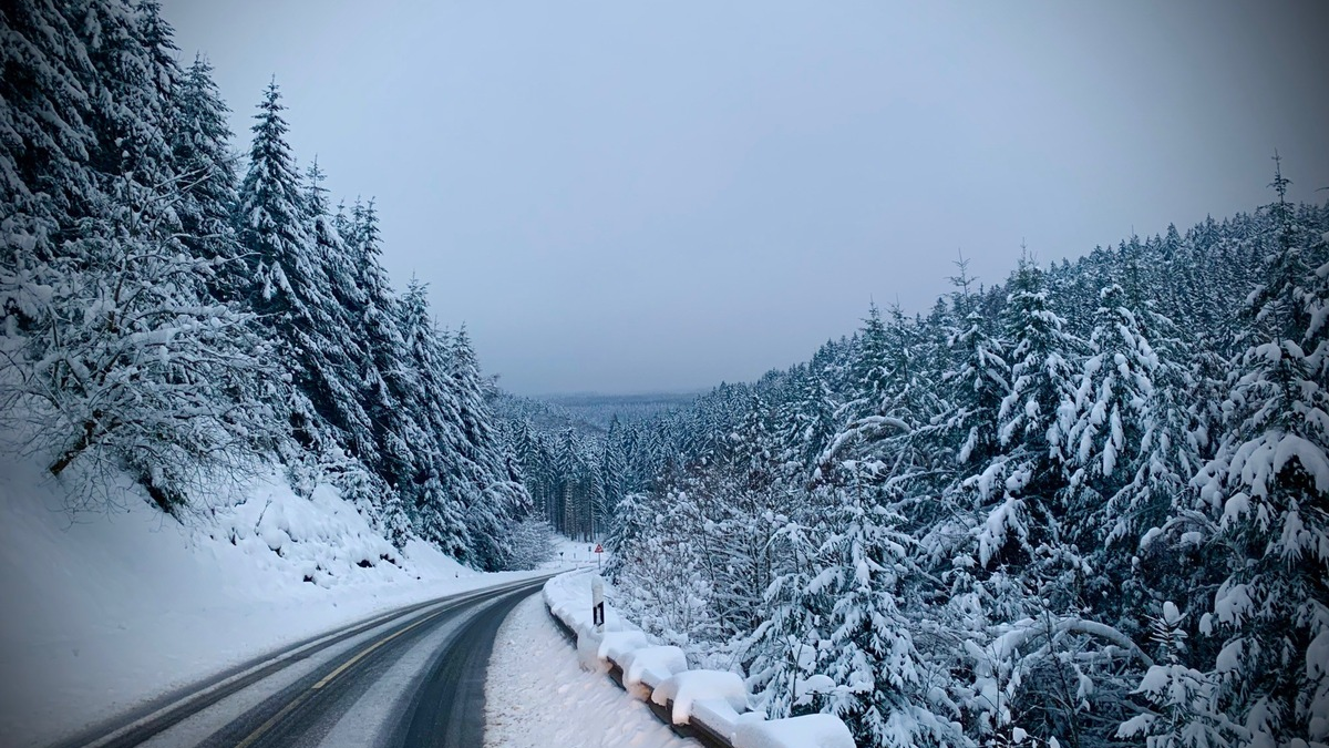 POL-PDTR: Wintereinbruch im Dienstgebiet der Polizeiinspektion Birkenfeld - Foto: presseportal.de
