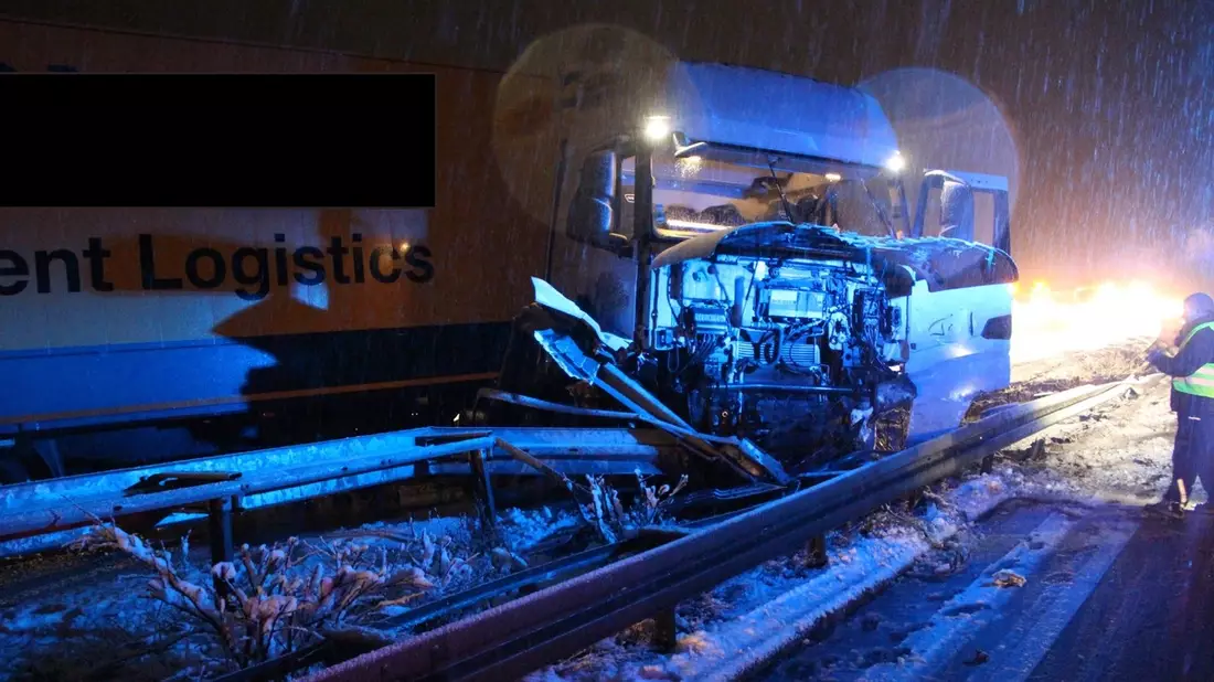 API-TH: LKW-Unfall mit hohem Sachschaden - Bild: presseportal.de
