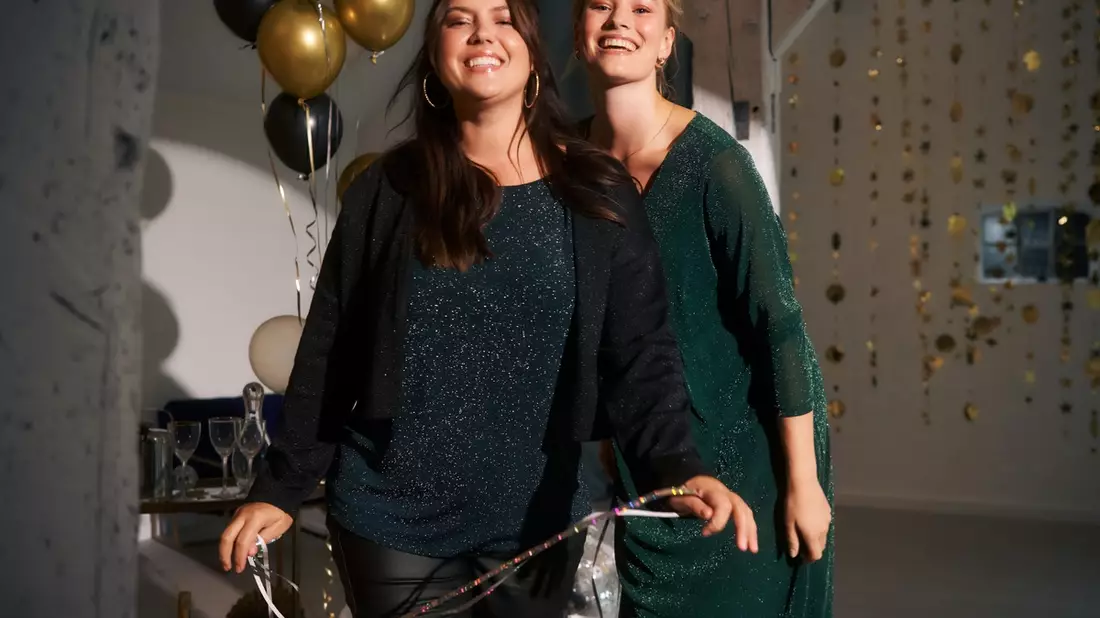 Let's sparkle! Mit diesen curvy Tipps geht es top gestylt durch die Festsaison - Bild: presseportal.de