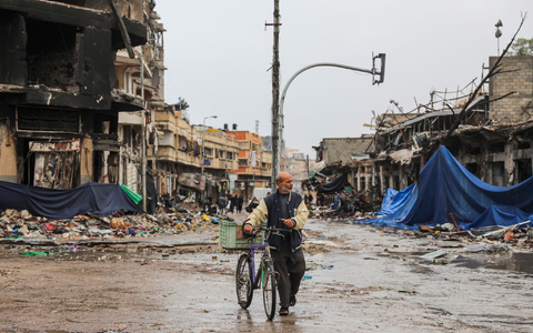 Die schweren Kämpfe im Gazastreifen dauern an. - Foto: Mohammed Hajjar/AP/dpa