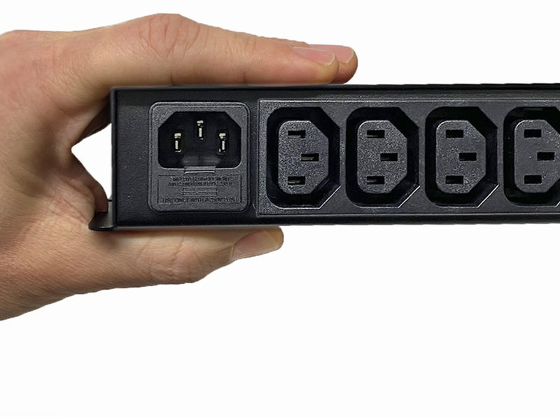 IP-Steckdose mit 4x IEC C13-Ausgängen - Foto: BellEquip GmbH über pressetext.de