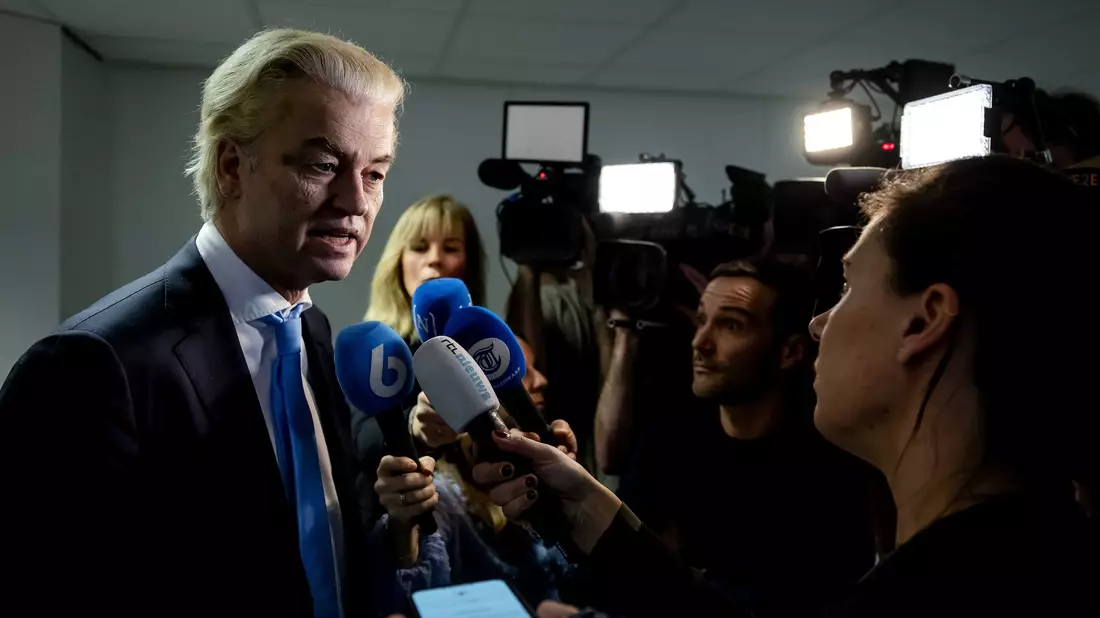 Braucht für eine Mehrheit mindestens zwei Parteien: Wahlsieger und Rechtspopulist Geert Wilders. - Bild: Robin Van Lonkhuijsen/ANP/dpa