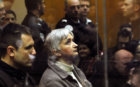 Monique Olivier, die Frau des französischen Serienmörders Michel Fourniret, steht erneut vor Gericht. - Foto: Yoan Valat/EPA/dpa