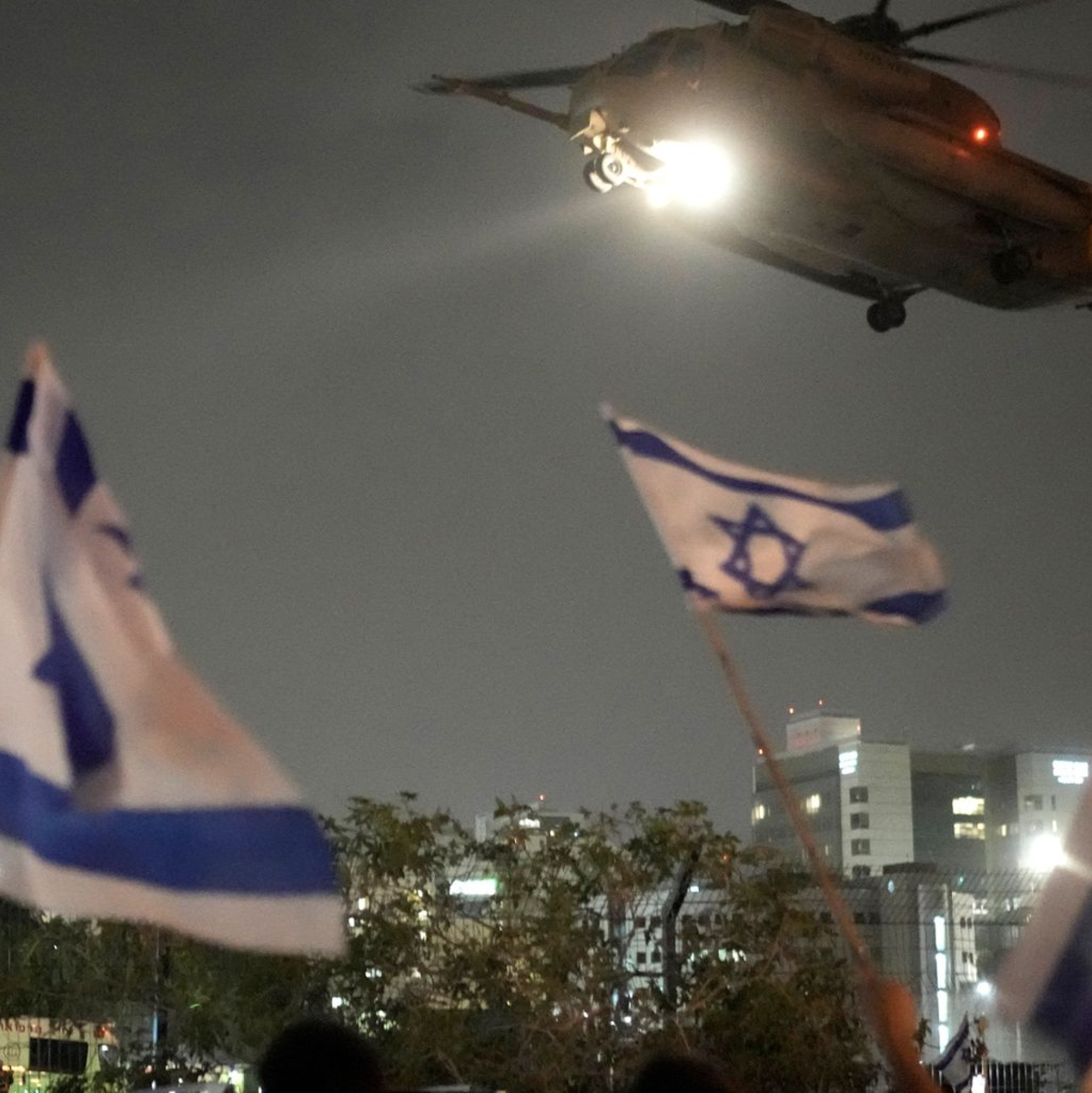 Die Luftschläge sollen Medienberichten zufolge dem Nordosten des Libanon gegolten haben. (Symbolbild) - Foto: Leo Correa/AP/dpa