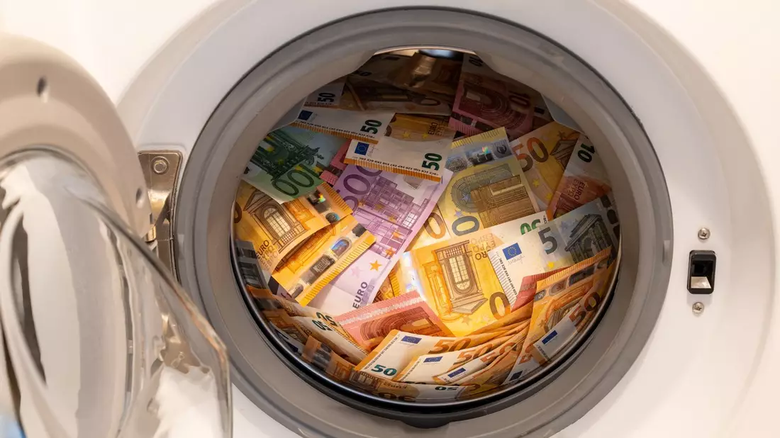 Neue Meldepflichten für Zahlungsdienstleister - Company.info hilft effizient - Bild: presseportal.de