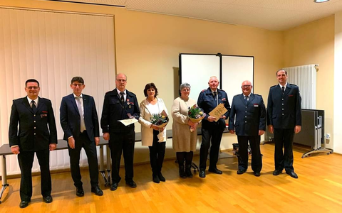 FW Selfkant: Ehrungen der Feuerwehr Selfkant für verdiente Kameraden - Foto: presseportal.de