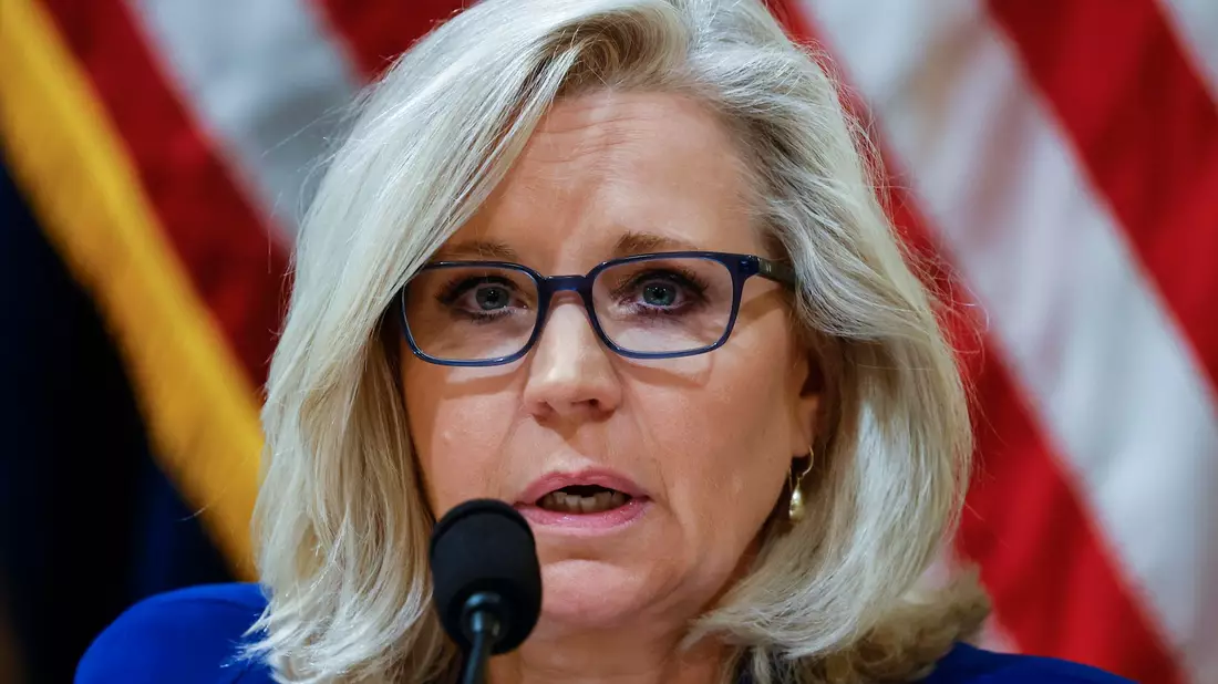 Die Republikanerin Liz Cheney hat ein neues Buch geschrieben, in dem sie Donald Trump scharf kritisiert. - Bild: Jim Bourg/Pool Reuters via AP/dpa