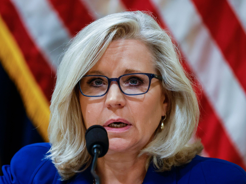 Die Republikanerin Liz Cheney hat ein neues Buch geschrieben, in dem sie Donald Trump scharf kritisiert. - Foto: Jim Bourg/Pool Reuters via AP/dpa