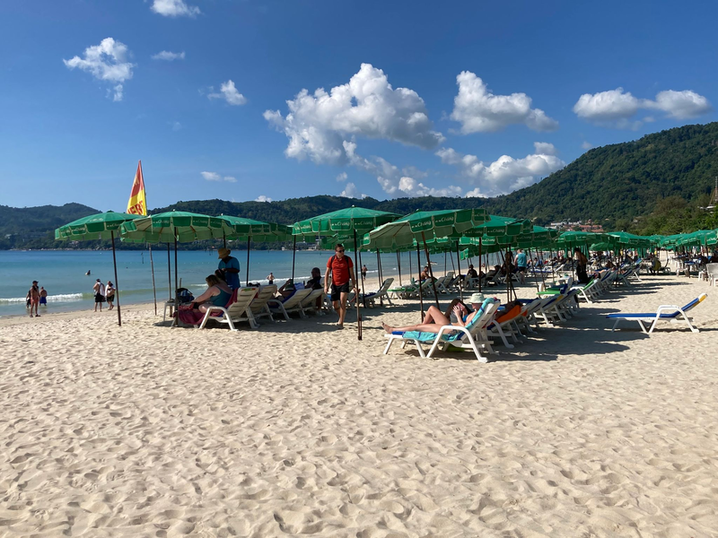 Auch nahe des bekannten Patong Beach wurde ein Sprengsatz gefunden. (Archivbild) - Foto: Carola Frentzen/dpa