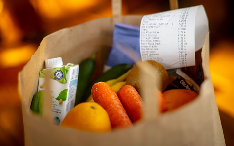 Im Lebensmittel-Einzelhandel gingen die Preiserwartungen zurück. - Foto: Sina Schuldt/dpa