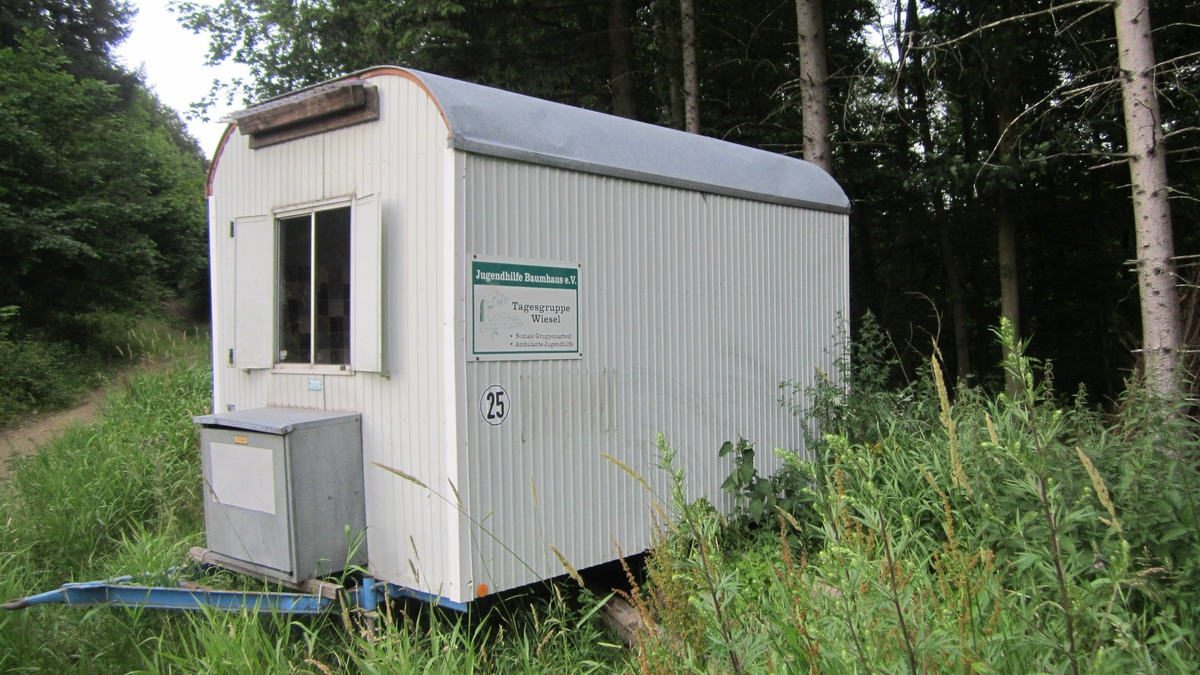 POL-GÖ: (585/2023) Bad Lauterberg: Unbekannte stehlen Vereins-Bauwagen vom Wiesenbeker Teich - Foto: presseportal.de