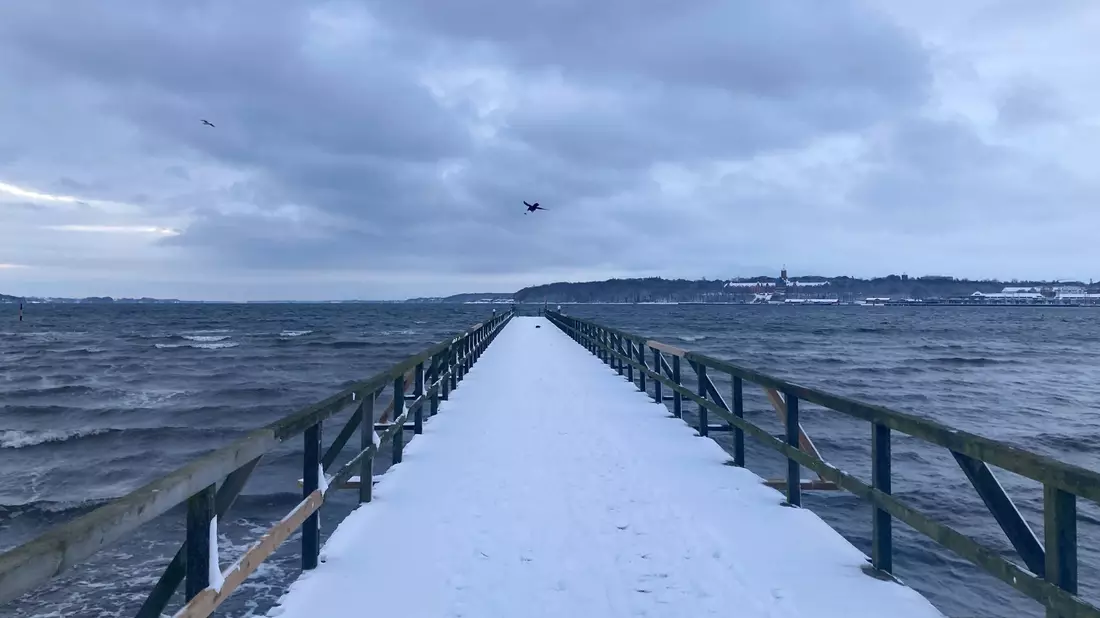 Auch an der Ostsee hat es geschneit. - Bild: Birgitta von Gyldenfeldt/dpa