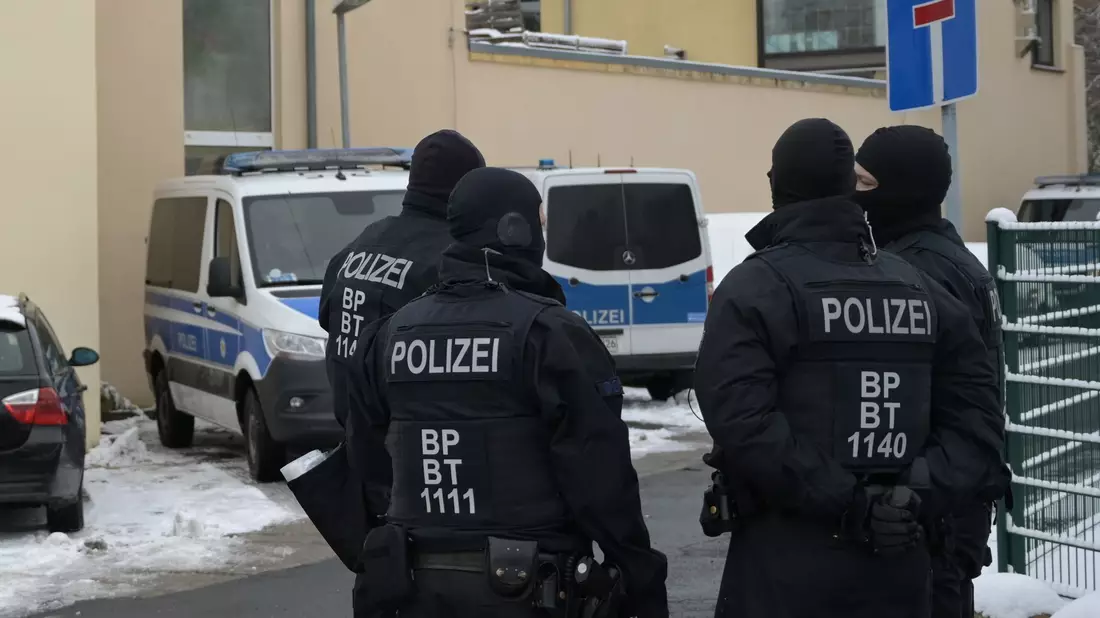 Einsatz in Wittenberg (Sachsen-Anhalt). - Bild: Heiko Rebsch/dpa