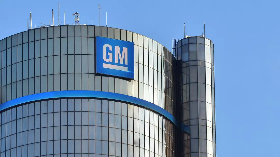 Die Zentrale von General Motors in Detroit. - Bild: Uli Deck/dpa
