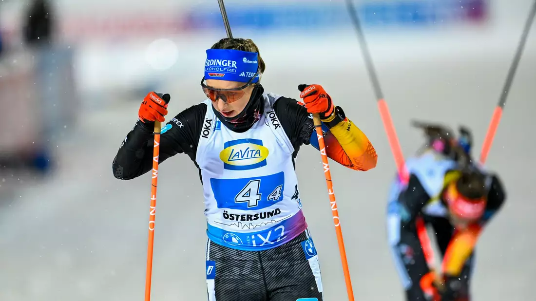 Biathletin Franziska Preuß fällt in Hochfilzen mit einer Corona-Infektion aus. - Bild: Pontus Lundahl/TT News Agency/AP/dpa