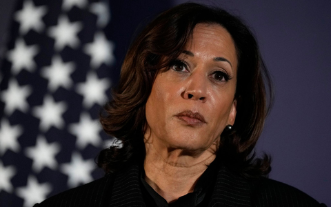 Vertritt Joe Biden bei der Weltklimakonferenz der Vereinten Nationen in Dubai: Kamala Harris, Vizepräsidentin der USA. - Foto: Alastair Grant/AP/dpa