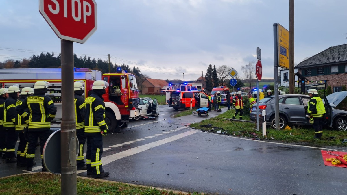 FW Sonsbeck: Verkehrsunfall mit zwei verletzten Personen - Foto: presseportal.de