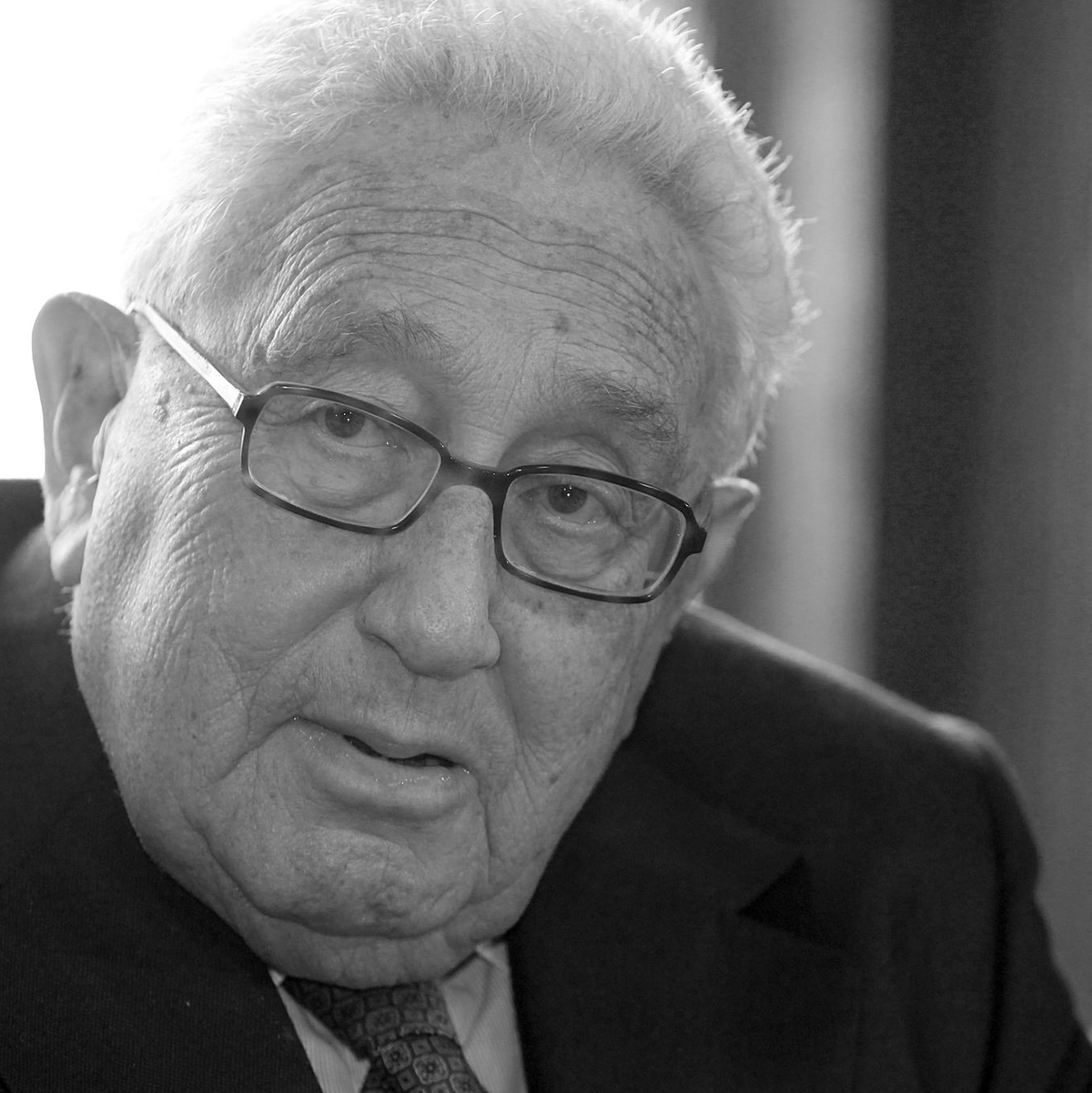 Der ehemalige US-Außenminister Henry Kissinger starb im Alter von 100 Jahren in seinem Zuhause im Bundesstaat Connecticut. - Foto: Daniel Karmann/dpa