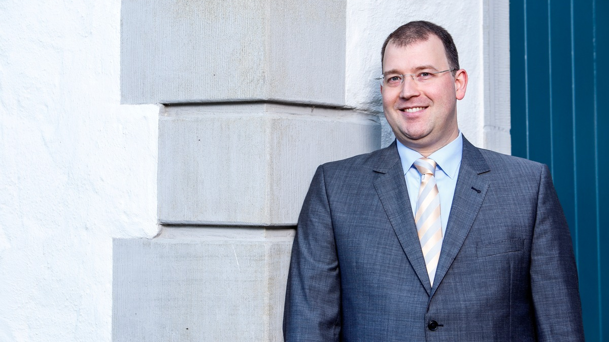 Beratung im Doppelpack: Warum Stiftungsberater und Steuerberater Hand in Hand arbeiten sollten - Foto: presseportal.de