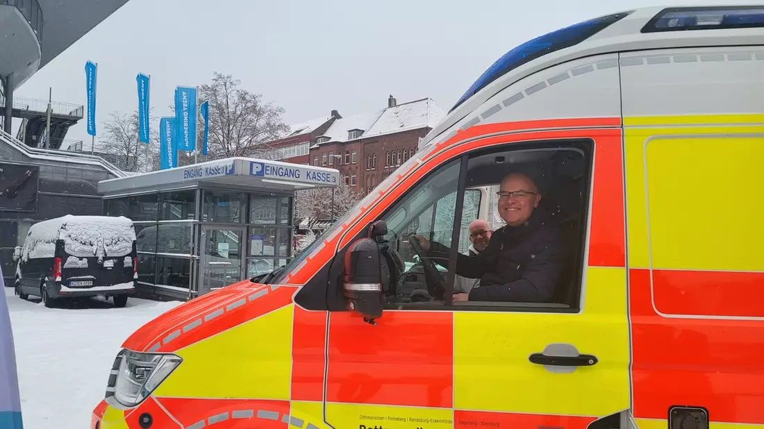 RKiSH: Forum Elektromobilität - Umweltminister am Stand der RKiSH - Bild: presseportal.de