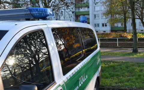 HZA-KR: Krefelder Zoll führt Großeinsatz gegen illegale Beschäftigung und Sozialbetrug durch - Foto: presseportal.de