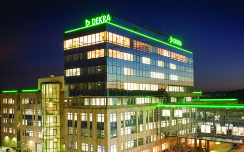 Trotz moderater Weltwirtschaft: DEKRA rechnet 2023 mit historischem Absatzrekord - Foto: presseportal.de Trotz moderater Weltwirtschaft: DEKRA rechnet 2023 mit historischem Absatzrekord - Foto: presseportal.de