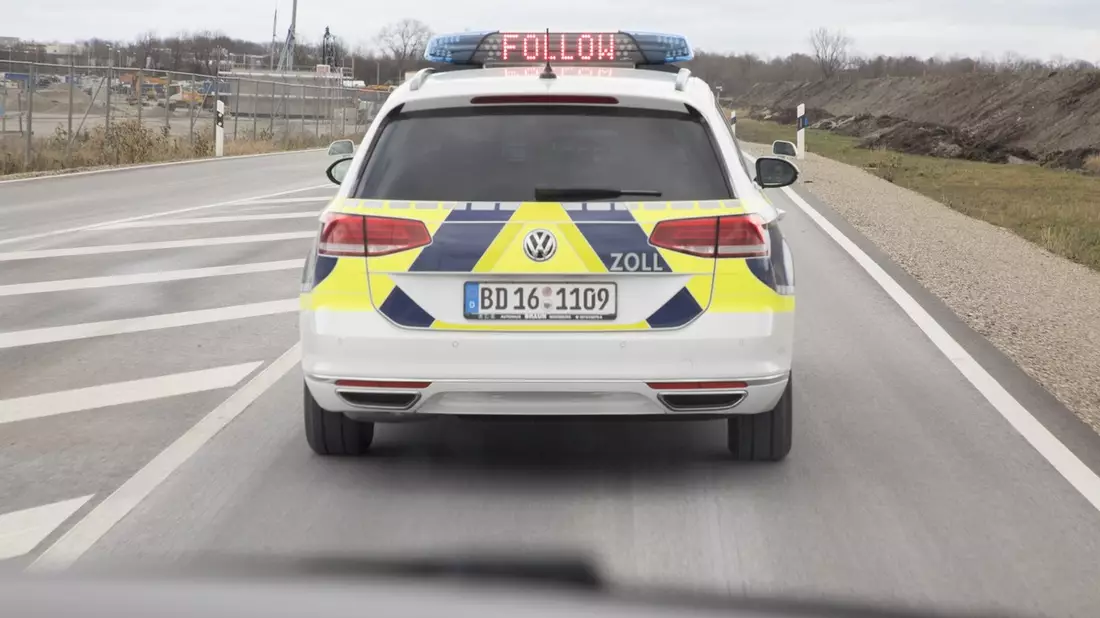 HZA-HN: Zollkontrolle unter erschwerten Bedingungen/Trunkenheitsfahrt gestoppt - Bild: presseportal.de