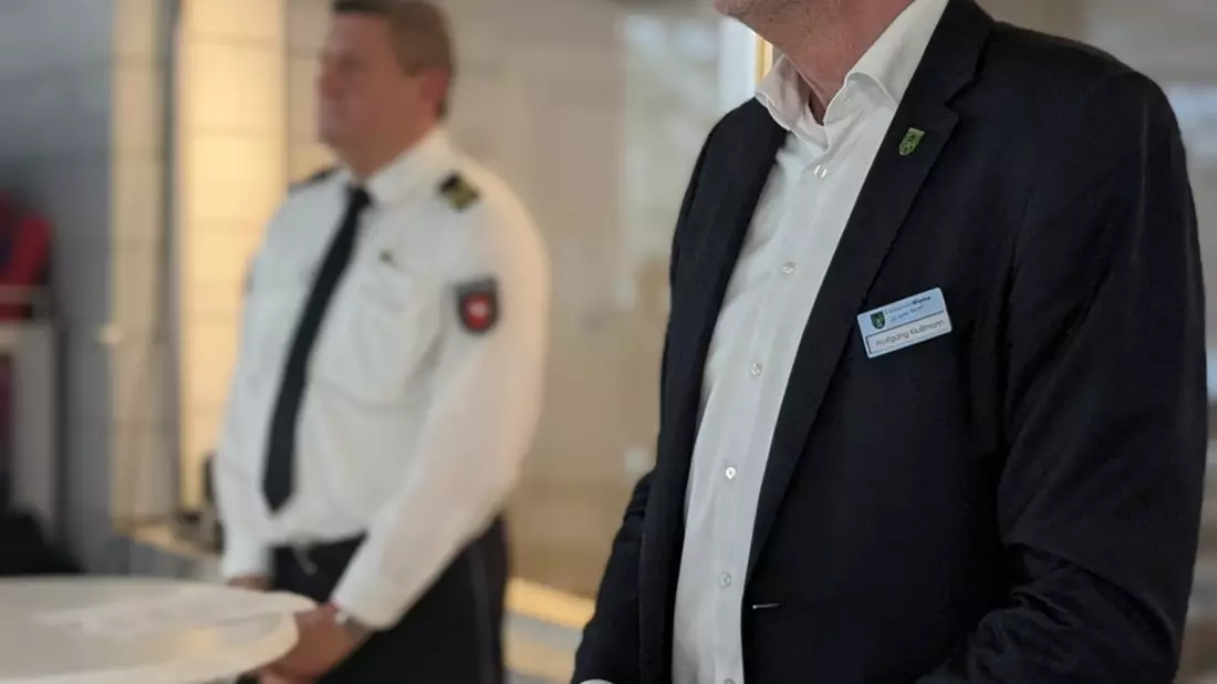 POL-CE: 41. Niedersächsische Polizeimeisterschaften im Schwimmen und Retten in Wietze - Bild: presseportal.de