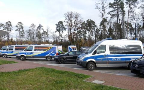 POL-OH: Gefahrgutkontrollen an der Autobahn A 7 führen zu zahlreichen Beanstandungen - Foto: presseportal.de
