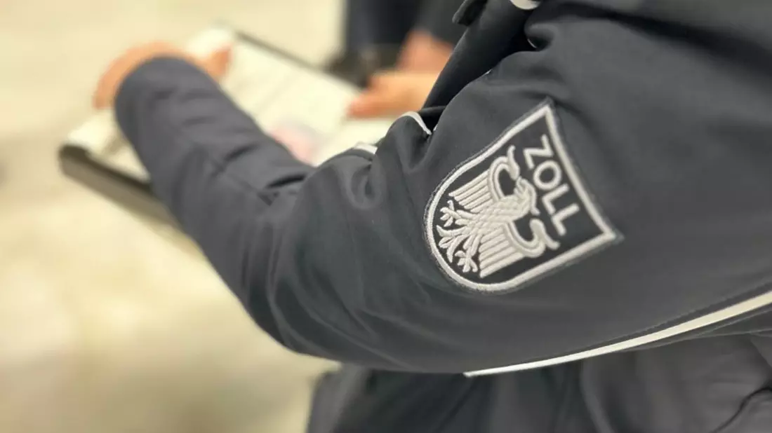 HZA-GI: Saubere Sache Zoll prüft Gebäudereinigungsbranche im Rahmen einer bundesweiten Schwerpunktprüfung - Bild: presseportal.de
