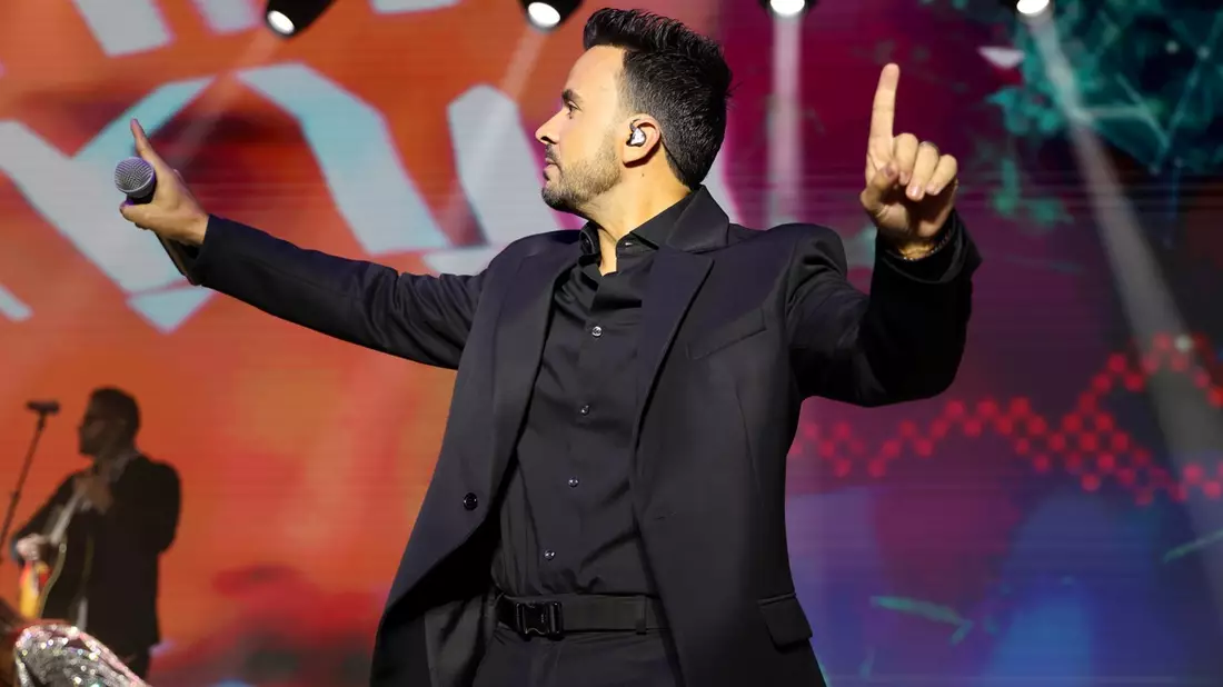 Der Despacito-Star Luis Fonsi tauft die Norwegian Viva, das neueste Schiff der Norwegian Cruise Line - Bild: presseportal.de