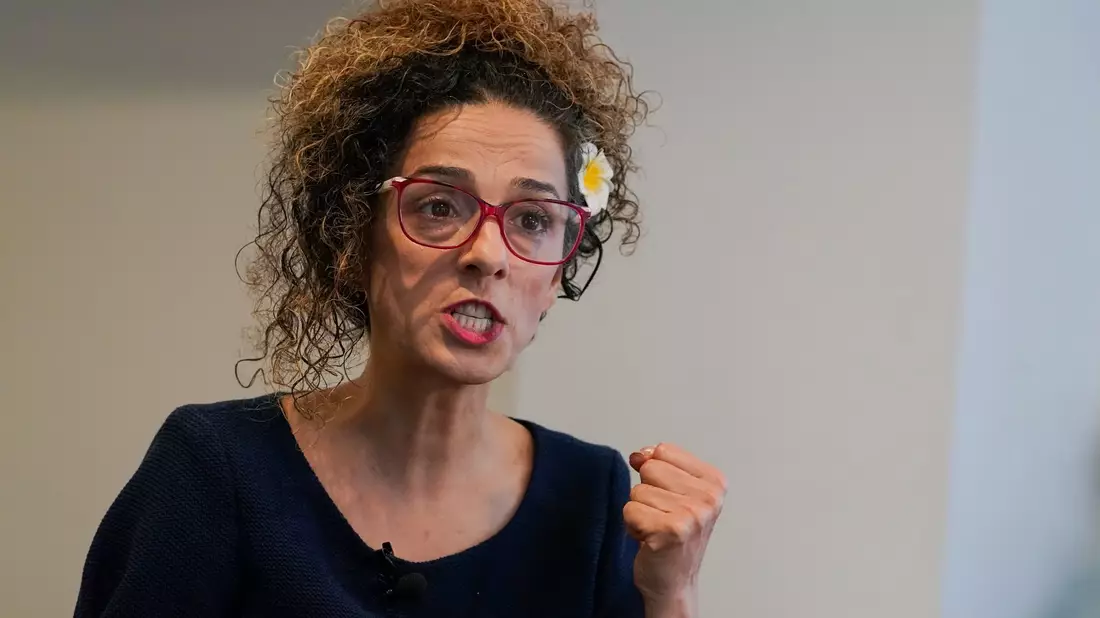 Aktivistin Masih Alinejad wirft dem Auswärtigen Amt Zensur vor. - Bild: Mary Altaffer/AP/dpa
