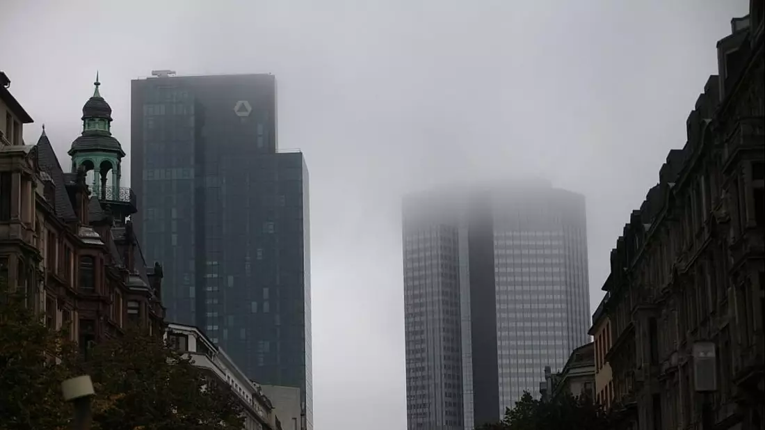 Frankfurter Bankentürme im Nebel (Archiv) - Bild: über dts Nachrichtenagentur