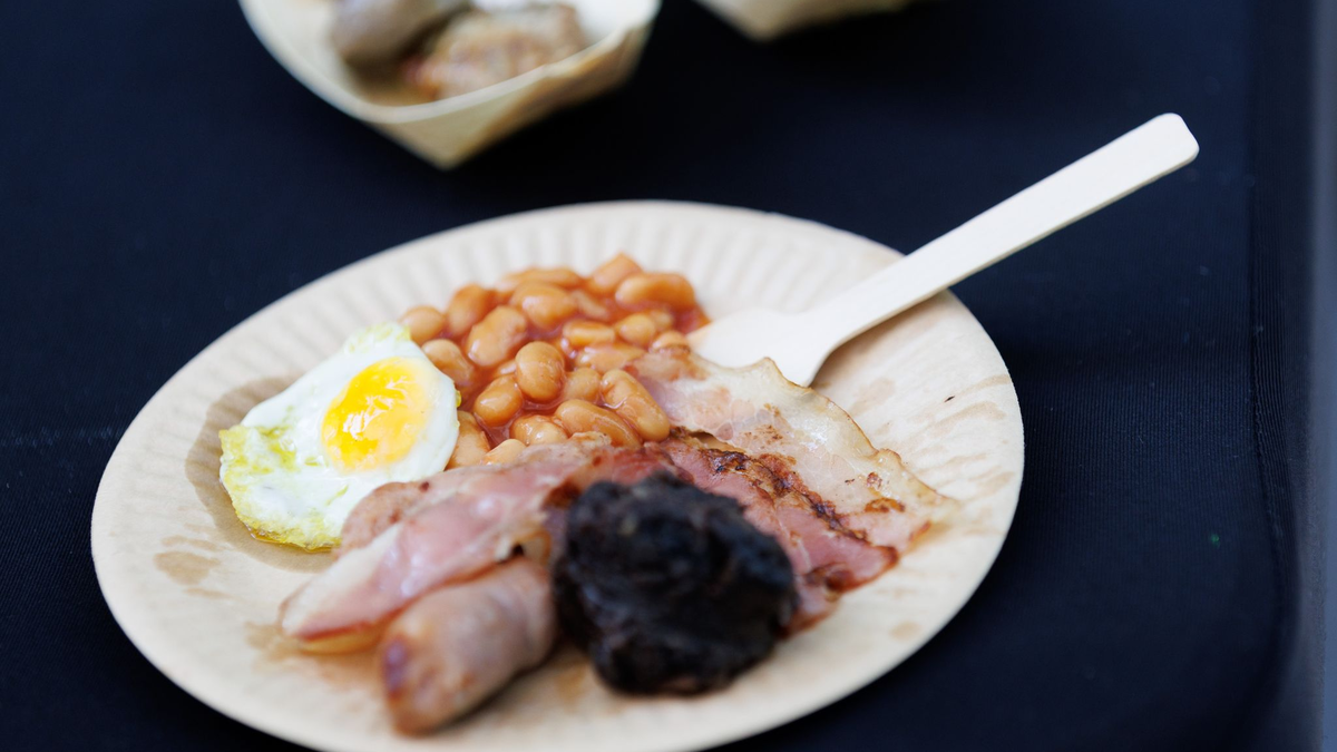 «Ein English Breakfast ist etwas, dessen Zutaten aus dem Vereinigten Königreich stammen», sagt Guise Bule, Chef der English Breakfast Society. - Foto: Eduardo Parra/Zuma Press/dpa