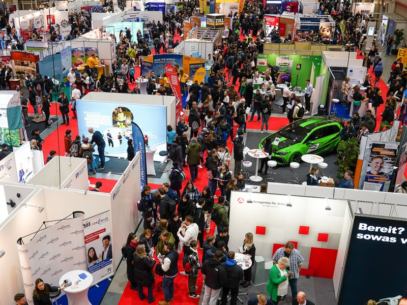 33. beruf & bildung hannover so groß wie nie zuvor / Ausbildungs- und Karrieremesse bricht Rekord mit einem überwältigenden Interesse von über 220 Ausstellern - Foto: presseportal.de