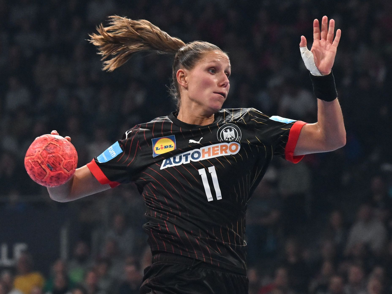 Xenia Smits traf gegen Japan in letzter Sekunde. - Foto: Sven Hoppe/dpa