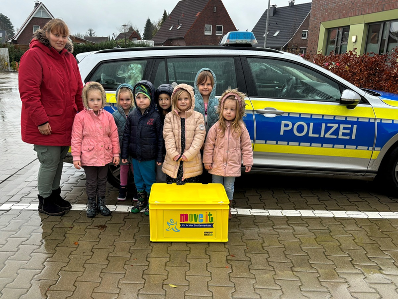 POL-WHV: Move-it Box für Vorschulkinder - Spende der Verkehrswacht Varel-Friesische Wehde - Foto: presseportal.de
