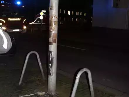 POL-GE: Verkehrslenkungsanzeige beschädigt - Stromausfall in mehreren Häusern - Foto: presseportal.de