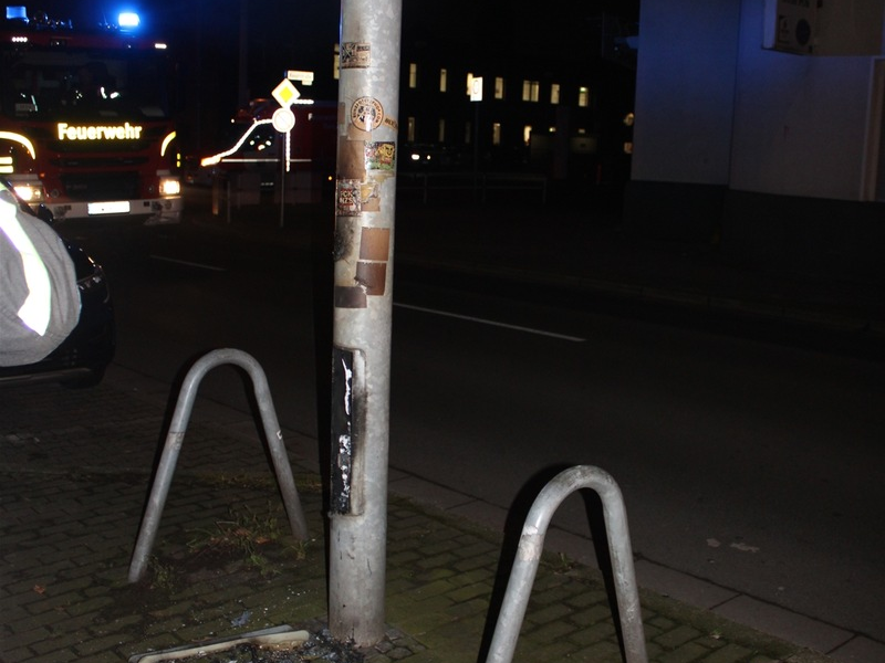 POL-GE: Verkehrslenkungsanzeige beschädigt - Stromausfall in mehreren Häusern - Foto: presseportal.de