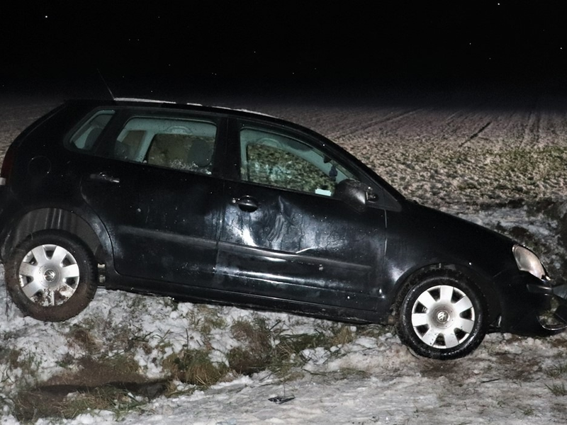 POL-HX: Glatte Fahrbahn wird Autofahrerin zum Verhängnis - Foto: presseportal.de