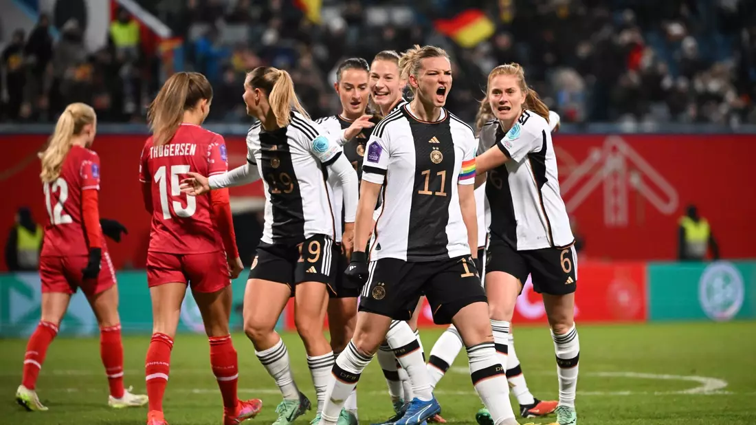 Alexandra Popp brachte die DFB-Frauen gegen Dänemark in Führung. - Bild: Sebastian Christoph Gollnow/dpa