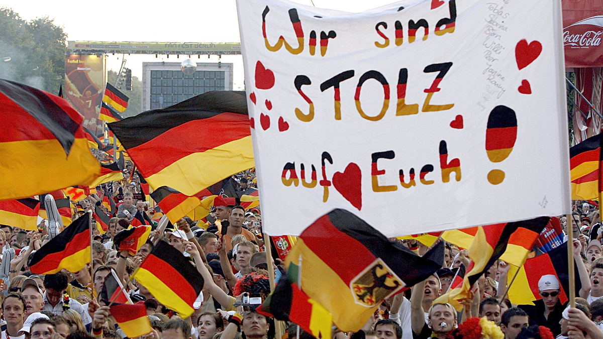 Die Vorfreude auf ein Sommermärchen bei der EM 2024 ist noch gering. - Foto: Marcel Mettelsiefen/dpa