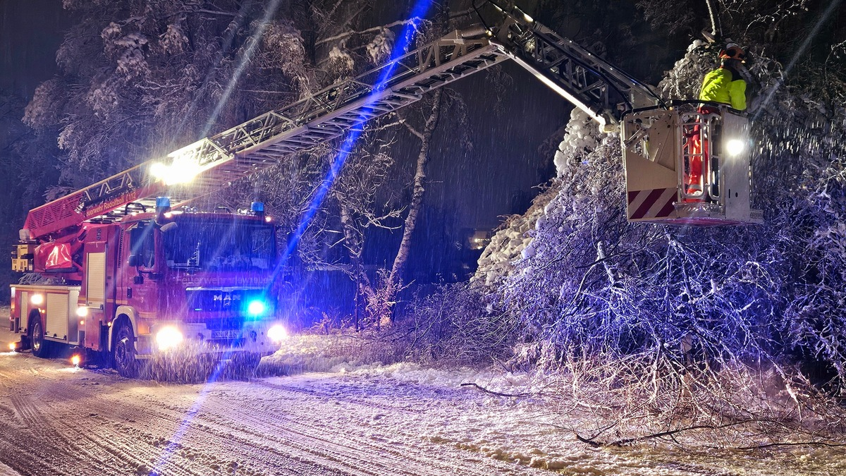FW-Radolfzell: Einsätze aufgrund Wintereinbruch - Foto: presseportal.de
