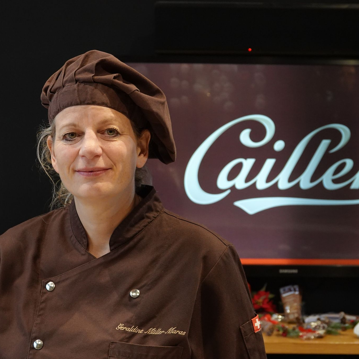 Die preisgekrönte Chocolatière Géraldine Müller Maras von der Schweizer Schokoladenmanufaktur Cailler. - Foto: Christiane Oelrich/dpa