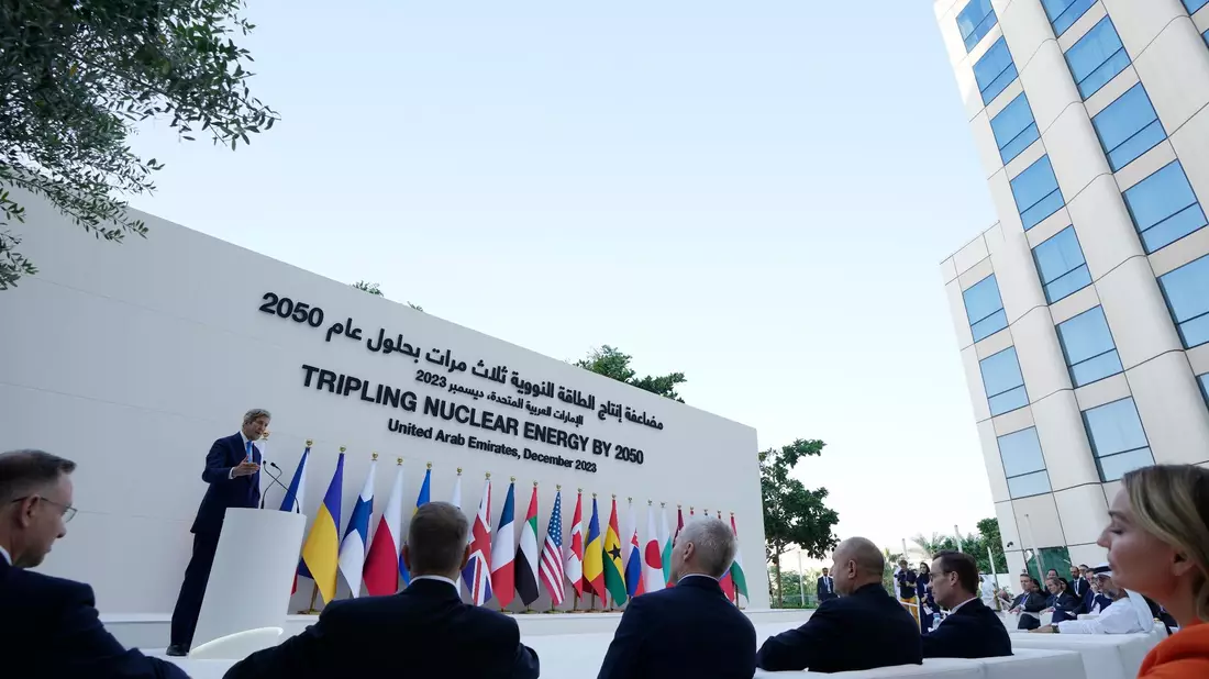 John Kerry ist Sondergesandter des US-Präsidenten für Klimafragen. Hier bei einer Veranstaltung auf dem UN-Klimagipfel COP28 in Dubai. - Bild: Peter Dejong/AP/dpa
