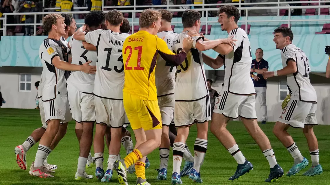 Die deutschen U17-Fußballer holten den ersten Weltmeisterschaftstriumph in dieser Altersklasse. - Bild: Achmad Ibrahim/AP/dpa