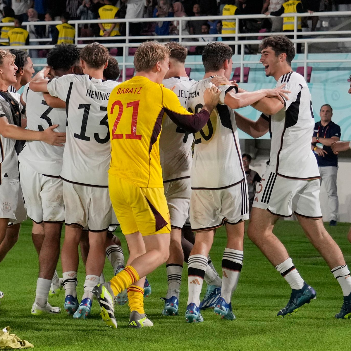 Die deutschen U17-Fußballer holten den ersten Weltmeisterschaftstriumph in dieser Altersklasse. - Foto: Achmad Ibrahim/AP/dpa
