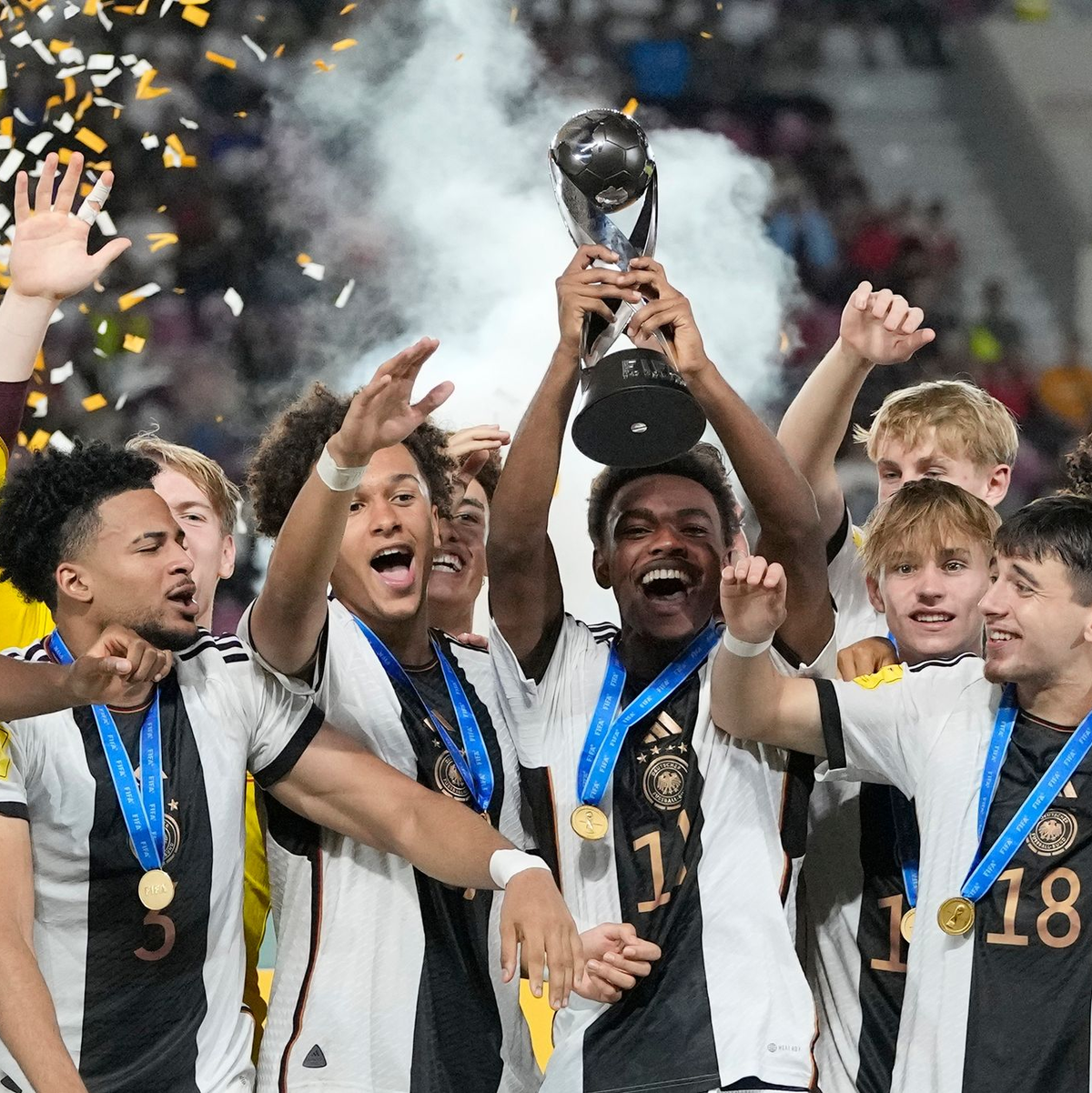 Nach dem Sieg bei der EM triumphierten die DFB-Junioren auch bei der WM. - Foto: Achmad Ibrahim/AP