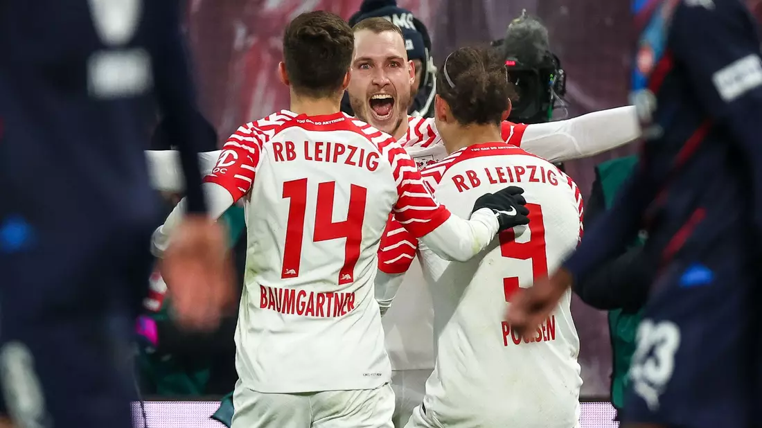Leipzig zieht durch den Sieg gegen Heidenheim vorerst am BVB vorbei. - Bild: Jan Woitas/dpa