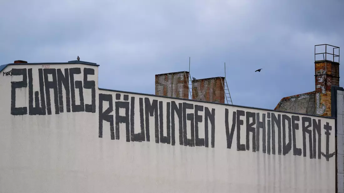 Mehr als 27.319 Wohnungen wurden 2022 zwangsweise geräumt. - Bild: Monika Skolimowska/dpa